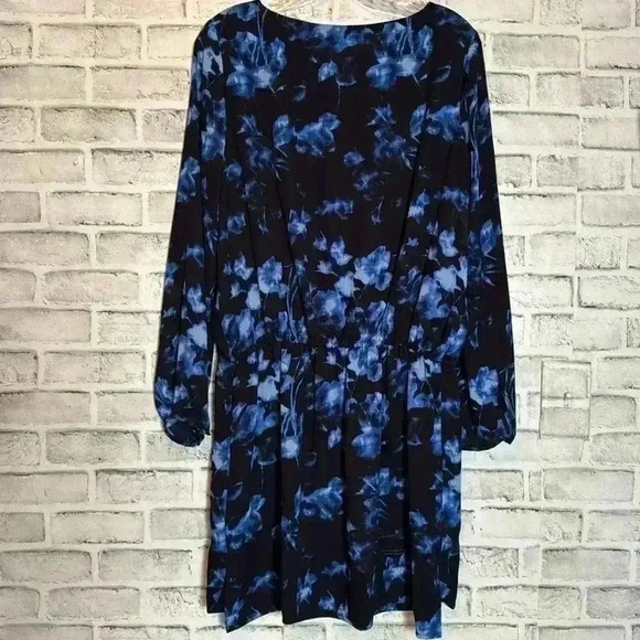 Vince Camuto dress size small in excellent condition black blue‎ and white color - Picture 2 of 8